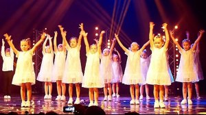 ТОДЕС - Мама и папа  танцуют маленькие дети!