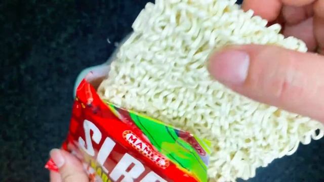 大白兔芝士泡菜辣面 смотреть онлайн