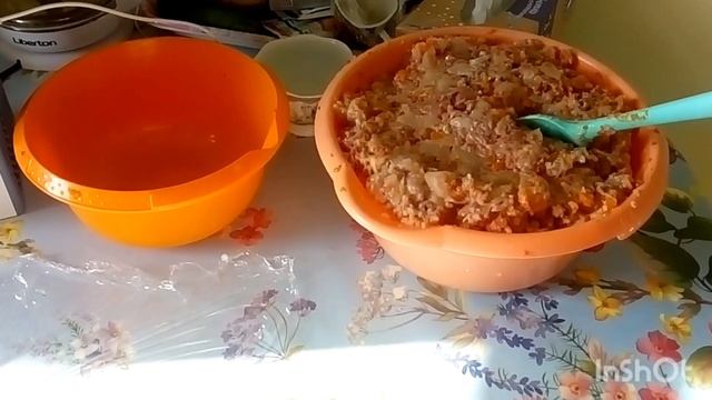 Коты.Репортаж из кошачьей кухни . Натуралка .Котлеты для котов #catvideos