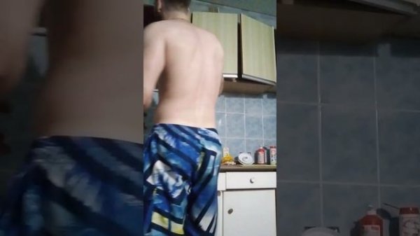 Заработал на сковороду и каструлю ипать