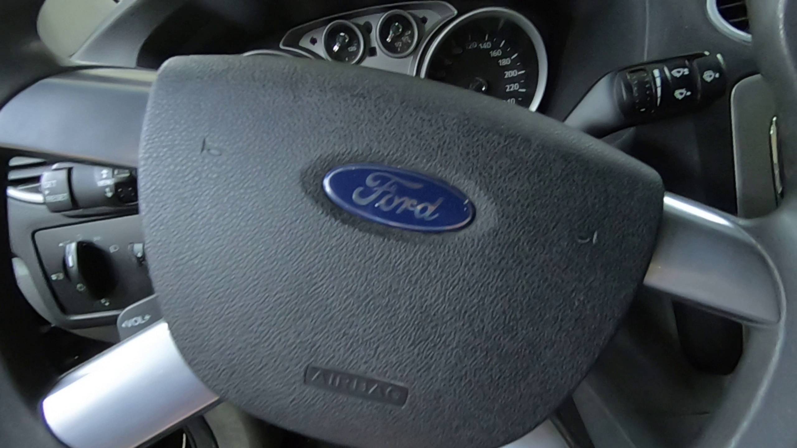 Как снять подушку безопасности Ford Focus2