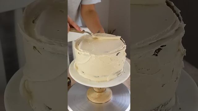 Biscoff Cake 🤎 (check description for more info!) смотреть онлайн