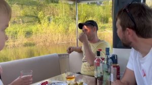 Москва-Архангельск по воде:(эпизод 6: Пустая деревня. Встретили подписчика. Экскурсия по Путейскому)