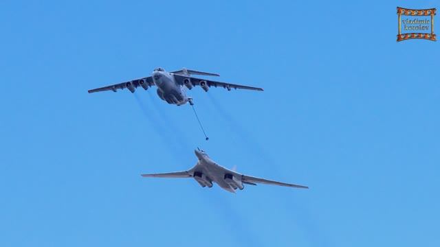 "Я лётчик" в исполнении Николая Анисимова - Авиапарад 9 мая 2017 г смотреть онлайн