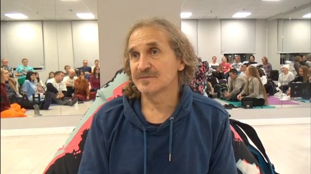 Сергей Кулдин. Смешной сатсанг в Казани 23.11.24 смотреть онлайн