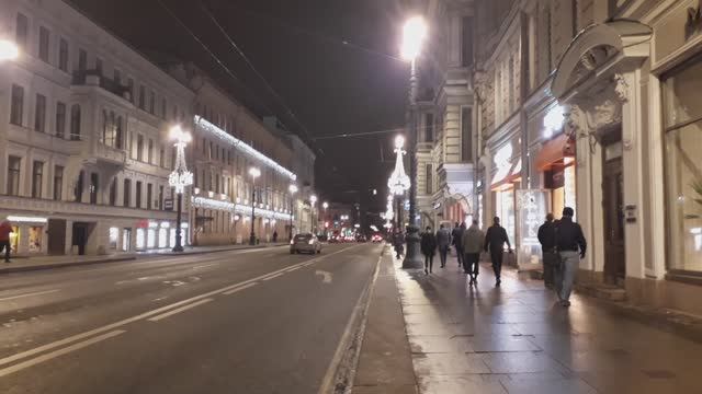 Санкт-Петербург предновогодний. Пересечение Невского проспекта и Лиговского проспекта. смотреть онлайн