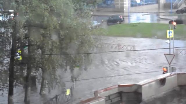 Ливень в Ярославле 30.05.13 смотреть онлайн