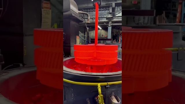 Как остужают раскалённый метал. смотреть онлайн