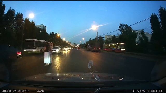 чмо е... на КИЕ изза него чуть двоих не положил смотреть онлайн