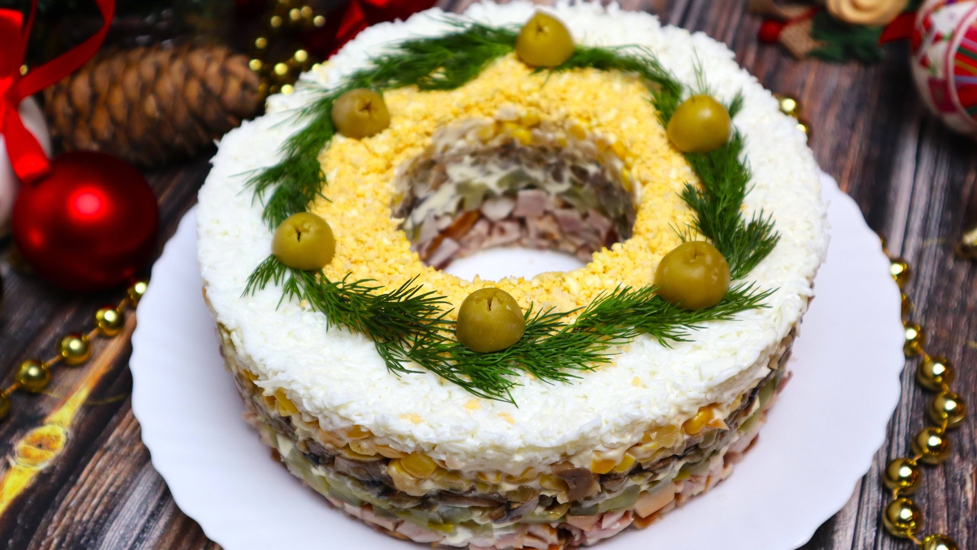 Рецепт - 🎄 Салат "Новогодний венок"/ Этот салат украсит Ваш Новогодний стол! смотреть онлайн