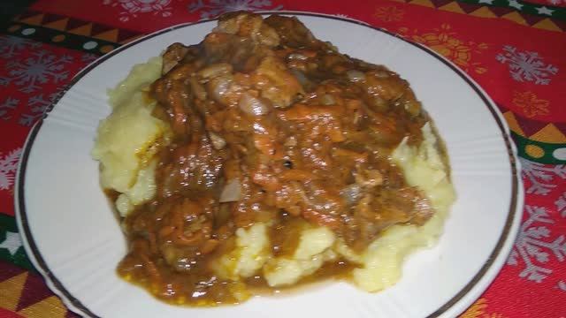 Как приготовить тот самый Советский гуляш который помнят родители смотреть онлайн