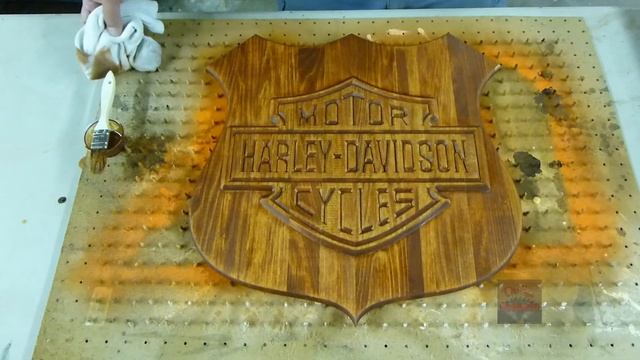Carving a Route 66 shaped Harley Davidson sign on CNC смотреть онлайн