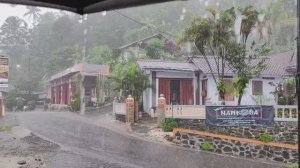 3 часа проливного дождя и грозы в Индонезийской деревне. Прогулка под дождем. Сон за 5 минут.