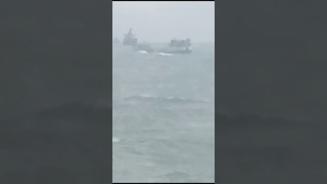 Танкер "Волгонефть 212" с грузом мазута, терпит крушение в Керченском проливе. смотреть онлайн