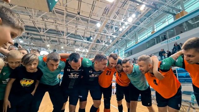 Победные эмоции «Столицы» — вручение кубка, золотое конфетти, слова капитана смотреть онлайн