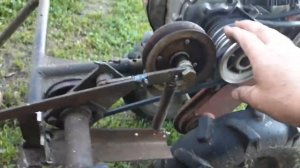 доработки роторной косилки, надёжный натяжной ролик для косилки заря к мотоблоку.mp4