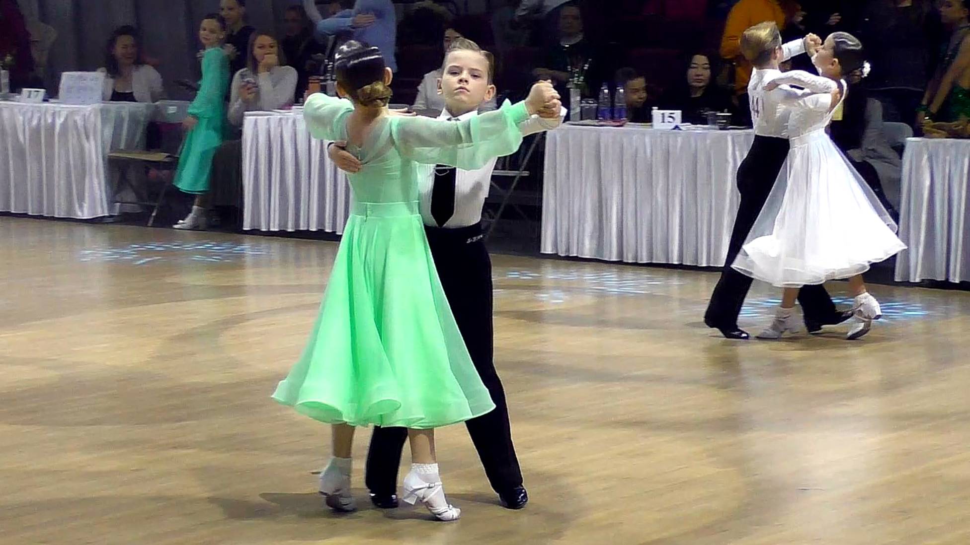 Медленный вальс, танго, квикстеп. Дети-1 (до 10 лет) St (E). «Белая Русь 2024» / бальные танцы смотреть онлайн