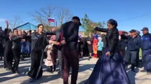 Тавус Магомедова поет