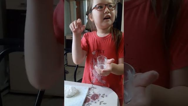 Слайм из картофельного крахмала😉 смотреть онлайн