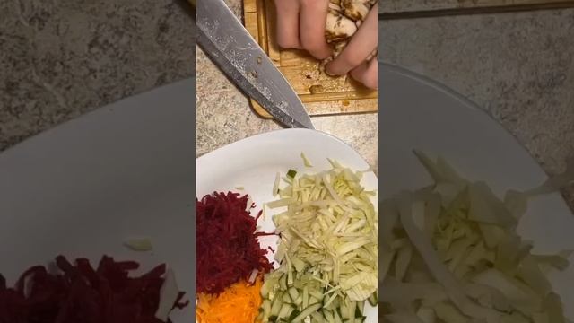 Морковь Свекла Огурец Капуста Мясо любое (вареное, жареное) Майонез Чипсы Перец ТГ КАНАЛ : простота смотреть онлайн