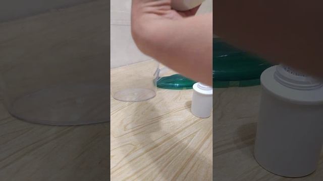 Чистая вода - источник жизни, или как поменять фильтр. смотреть онлайн
