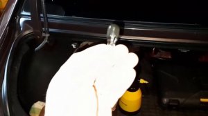 Замена лампочки дополнительного стоп сигнала на Хёндэ Элантра 4