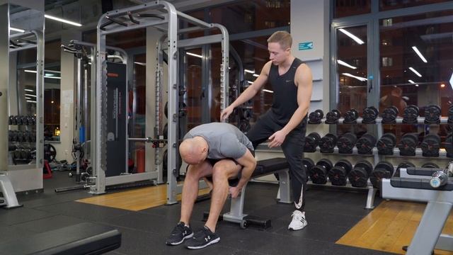 Махи гантелей на заднюю дельту смотреть онлайн