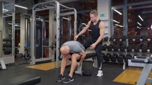 Махи гантелей на заднюю дельту