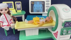 Развивающие игрушки. Игровой набор "Игра в доктора". Для малышей мультики. Игры для детей