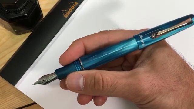 Montegrappa Elmo Graffiti Turquoise Fountain Pen Unboxing and Writing Sample смотреть онлайн