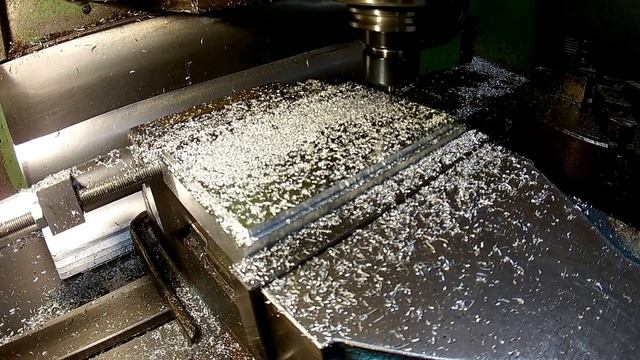 CNC flogutech-Schriftzug fräsen смотреть онлайн