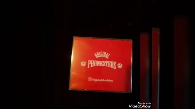 PHUNKSTERS SHOWDOWN COLLECTION OF JAMS! VOL. 1 смотреть онлайн