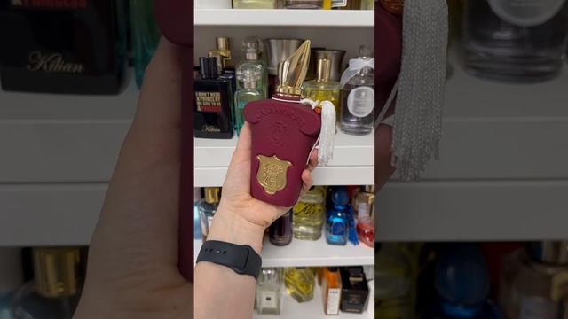 Женские ароматы для новогоднего корпоратива #ароматы #парфюмерия #рек #рекомендации #духи #shorts смотреть онлайн