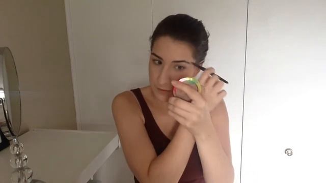 Makeup Book Tag смотреть онлайн