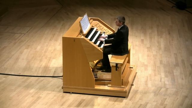 BACH - PRELUDE & FUGUE IN G MAJOR BWV 541 - ORGANIST JONATHAN SCOTT -  BRIDGEWATER HALL PIPE ORGAN