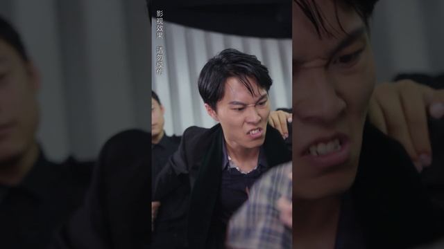 丑小鸭嫁入豪门，新婚之夜却被面具男吓跑，面具下面的人是见不到面的丈夫，还是屡屡占便宜的大哥，豪门中有着怎样的隐情。#甜寵 #霸總 #言情 #短剧 #逆袭 #萌宝 смотреть онлайн