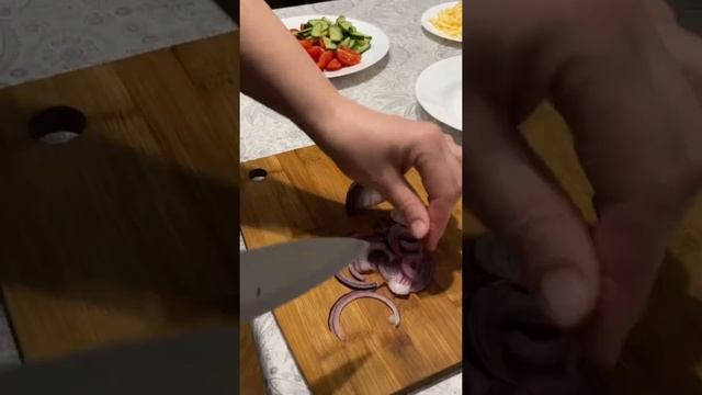 ДОМАШНЯЯ СОЧНАЯ И ПОЛЕЗНАЯ ШАУРМА смотреть онлайн