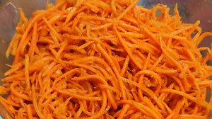 Морковный салат по корейски.