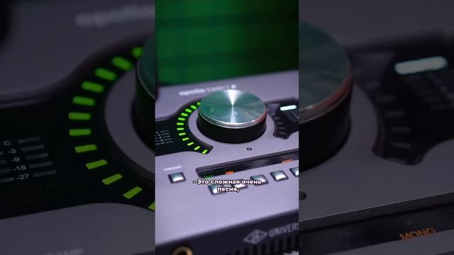 Адель Вейгель поет вживую новую песню #музыка #певица #рекомендации #хочуврек #live #shorts #песня смотреть онлайн