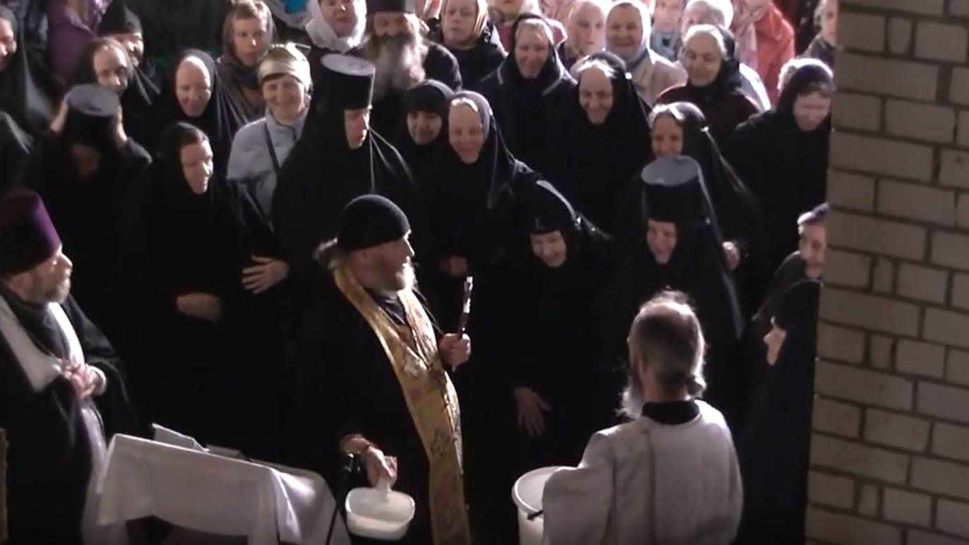 Молебен у строящегося храма Вознесения Господня. 9 июня 2016 г. смотреть онлайн