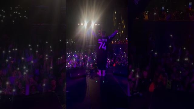 За окном, вроде, солнечно... дождливых дня до премьеры песни. смотреть онлайн