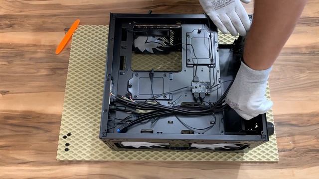 Обзор и сборка ПК в корпусе Cougar Uniface mini RGB смотреть онлайн