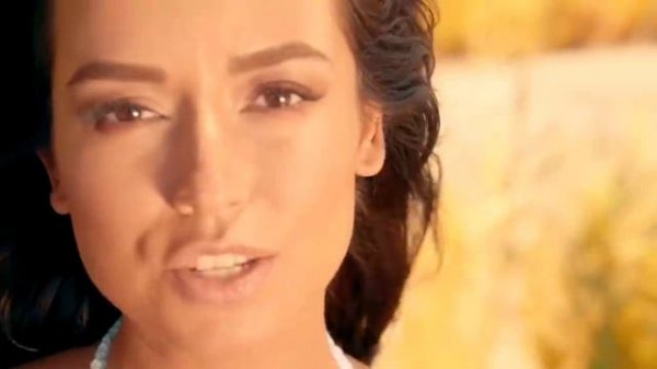 Tuğba Yurt - Inceden_Inceden