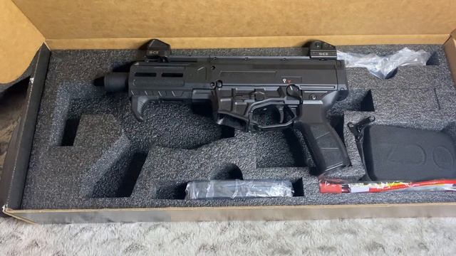 CZ Scorpion 3 Plus Unboxing смотреть онлайн