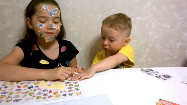 НАКЛЕЙ МОЕ ЛИЦО ЧЕЛЛЕНДЖ Клеим наклейки смотреть онлайн