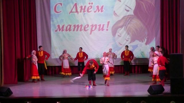 Народный танцевальный коллектив "Красивомечье" - "Танец с тазиком" смотреть онлайн
