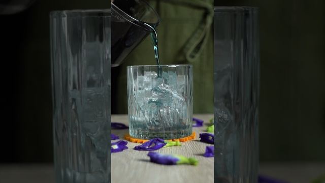 SEGER BANGET!! | Es Lidah Buaya Bunga Telang смотреть онлайн