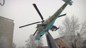 Памятник  боевому вертолету Ми-24. г Сызрань «без прикрас «.