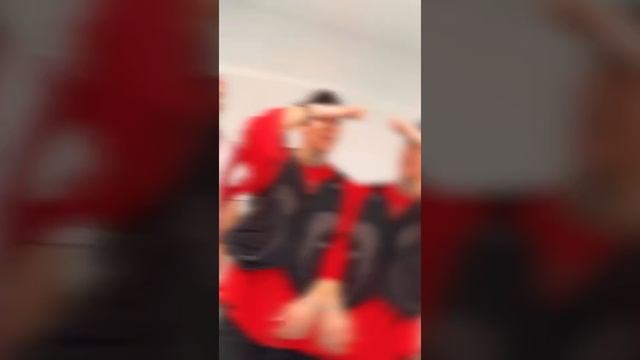 Быть собой. Любить одну. де Ты, Счастье? Я рвану!Молодой. Я убегу ... смотреть онлайн