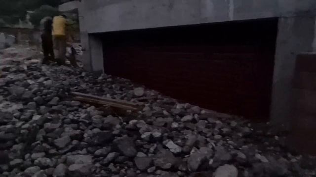 Последствия ливня в Ялте (Бушма, за троллейбусы парком) смотреть онлайн